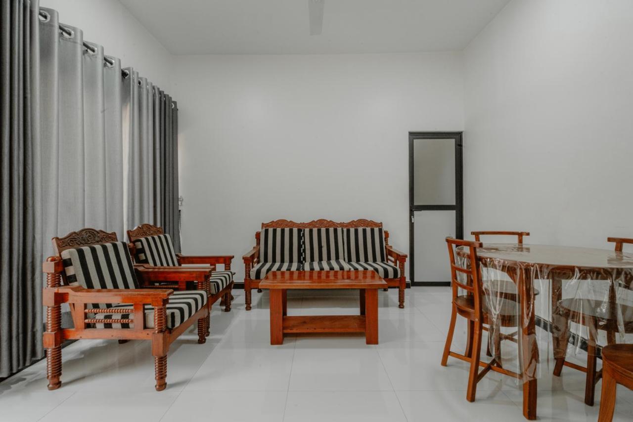 Sri Construction Circuit Bungalow Batticaloa Buitenkant foto